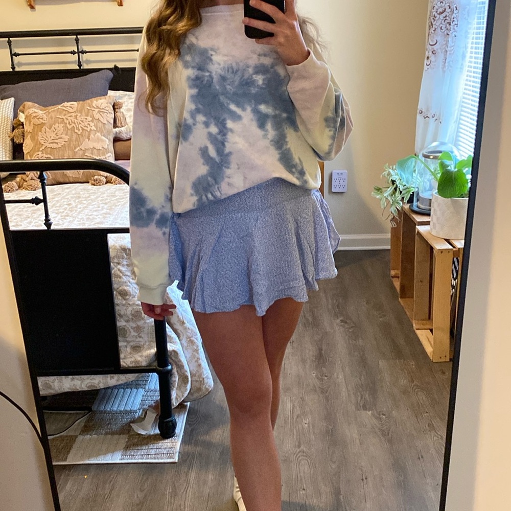 Hollister Blue Floral High Waisted Flowy Mini Skirt — Women’s XS